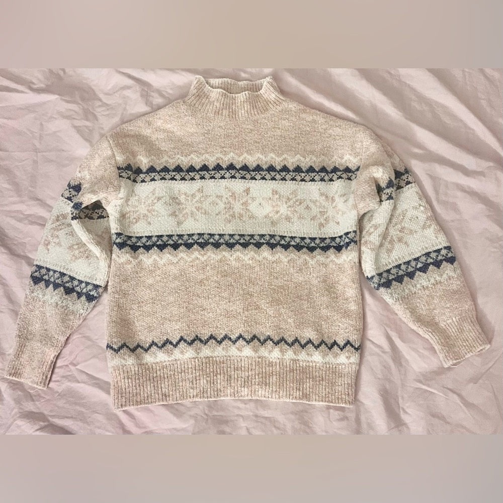 Cozy Beige and Blue Turtleneck Sweater